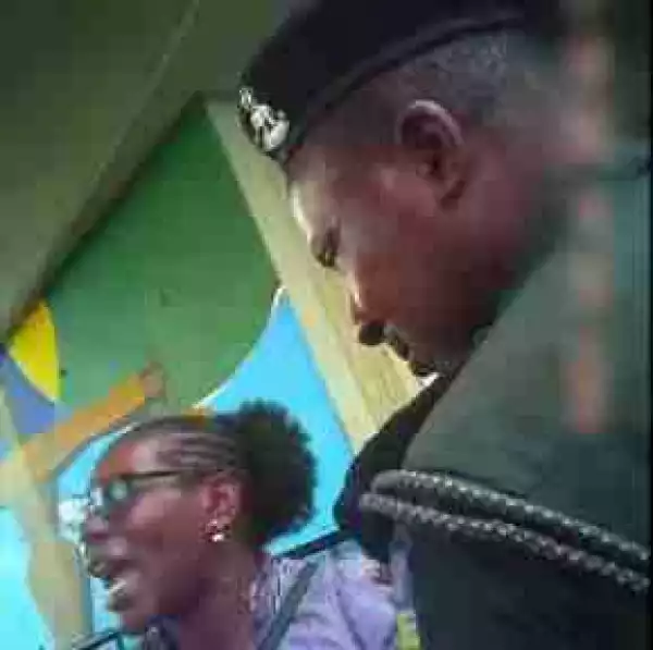 Caught Red-handed: Policeman Videoed While Receiving N700 Bribe From Tricycle Rider In Lagos (Video)